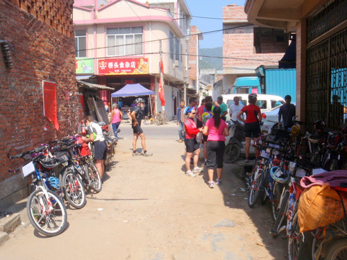 Parking the bikes in a side street for lunch.